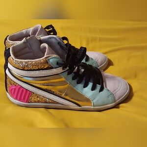 Justice Tennis Shoes In Girl's Size 5